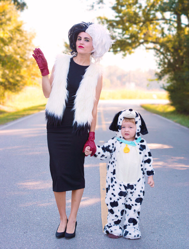 Halloween mum kid dog puppy disney