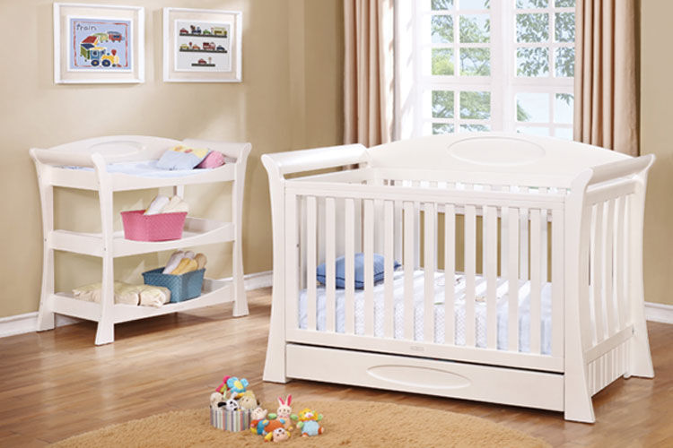 choosing the right cot for baby