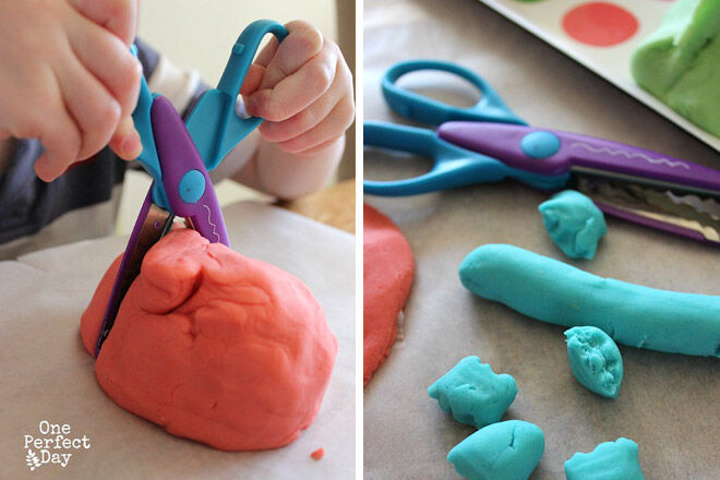 play-dough-toddler-fine-motor-skills