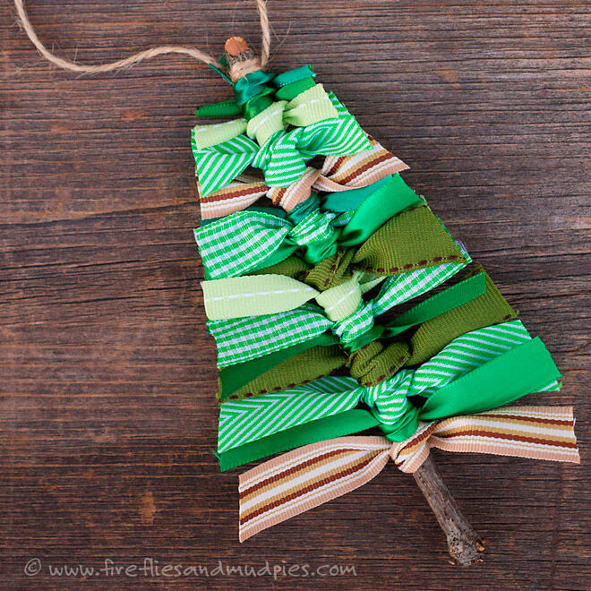 knotted ribbon Christmas ornament