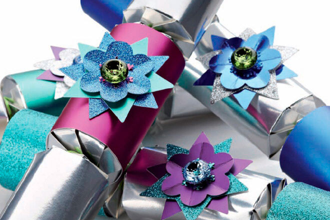 Frozen inspired christmas crackers