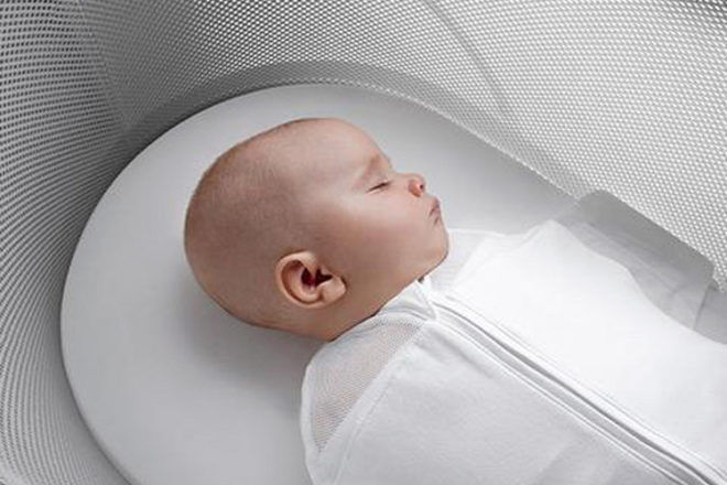 Snoo newborn bassinet cradle