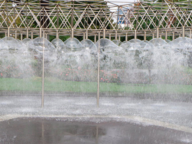 coles fountain melbourne water play