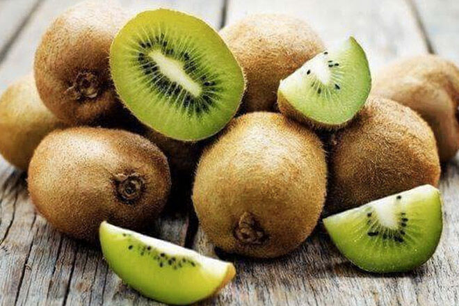 Bowl of kiwi fruit