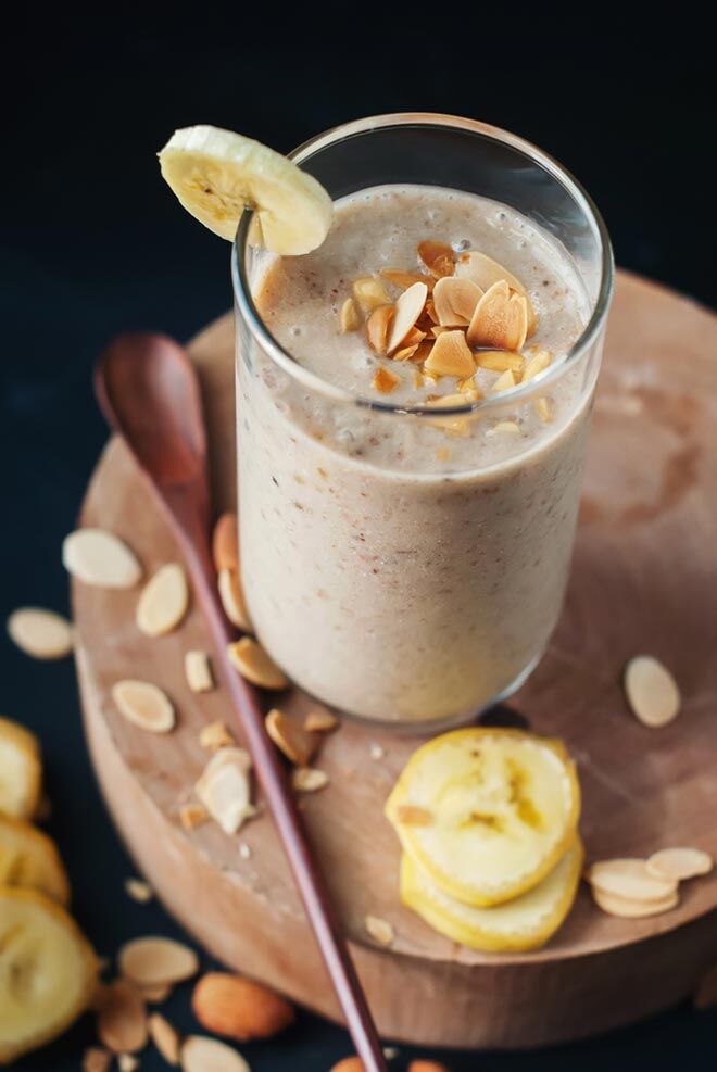 banana and almond energy boosting pregnancy smoothie