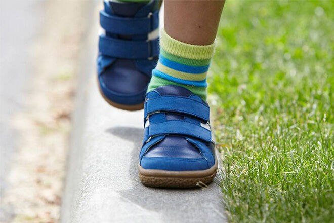 10 pairs of shoes toddlers can put on themselves