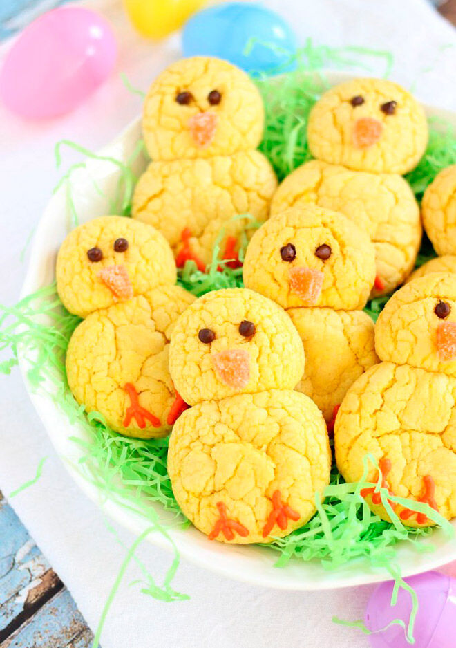 the gold lining girl easter chick cookies