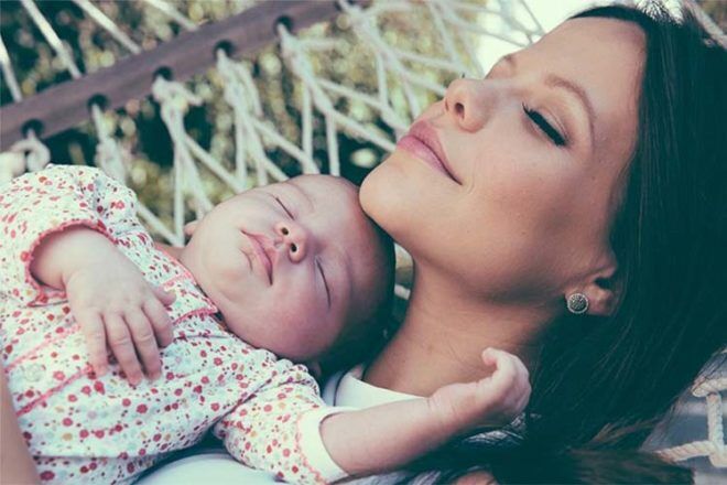 Australian television actress Tammin Sursok and baby daughter