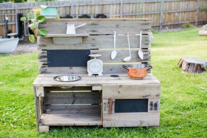 Castle and Cubby pallet mud kitchen