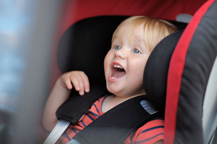 toddler singing in car