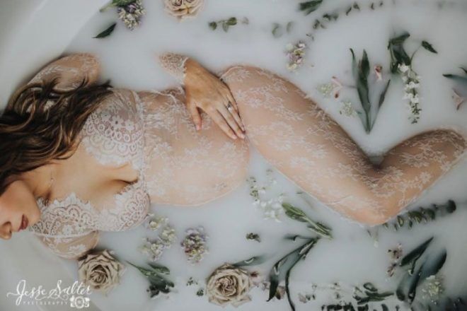 pregnancy bath photo shoot ideas