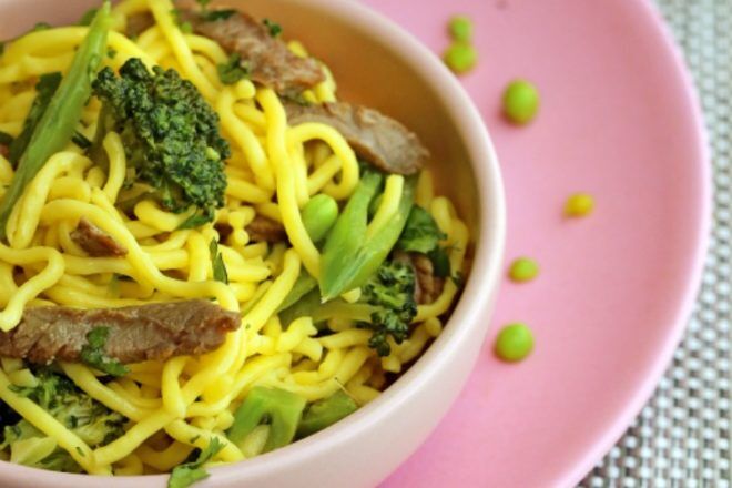 Beef, broccoli and garlic noodles