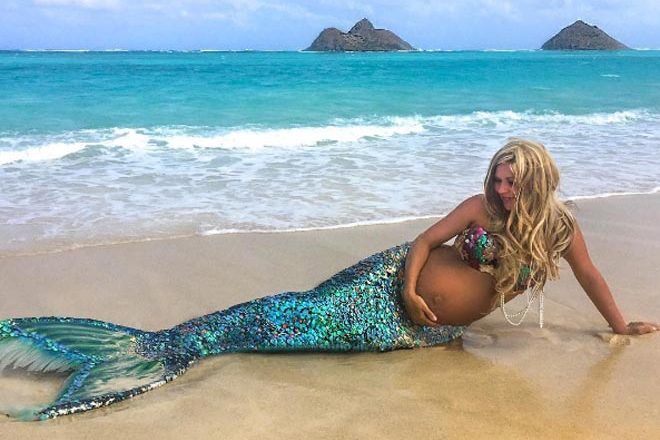 glamour pregnancy photo shoot idea mermaid