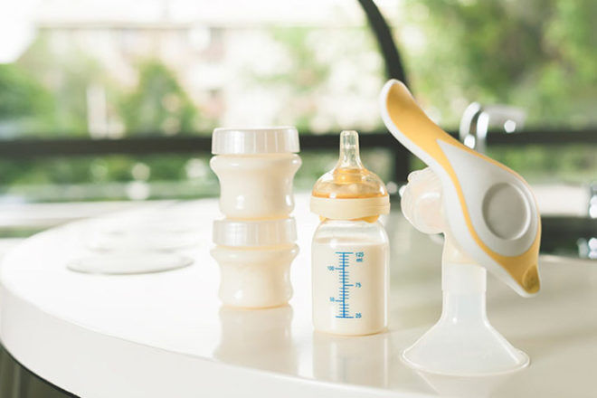 how to clean a breast pump