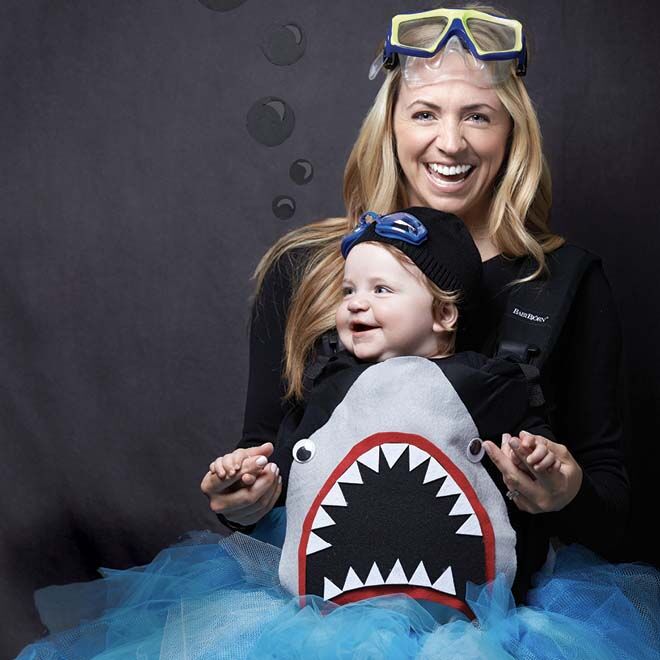 Peek-a-BOO: Cute Pregnant Halloween costumes