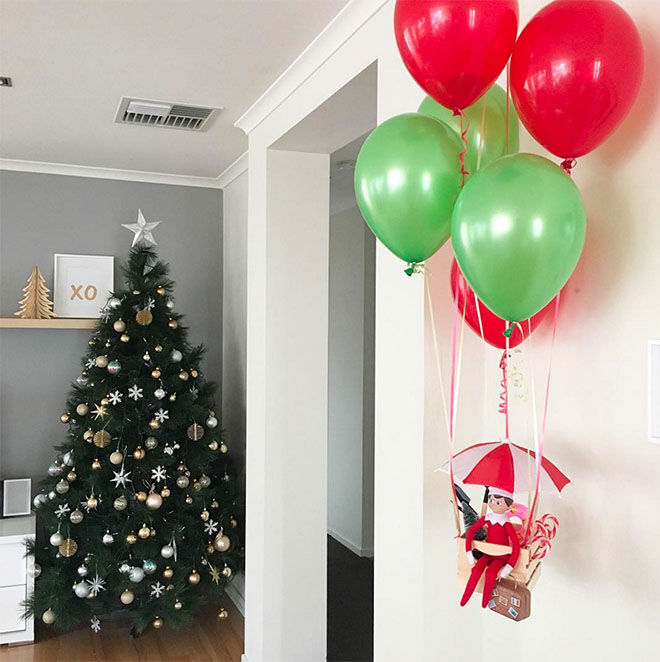 Elf on the Shelf arrival ideas air balloons