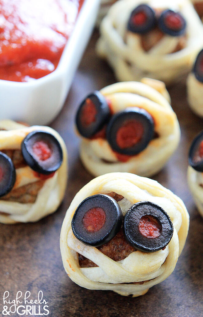 Spooky Halloween dinner ideas, Mummy Meatballs