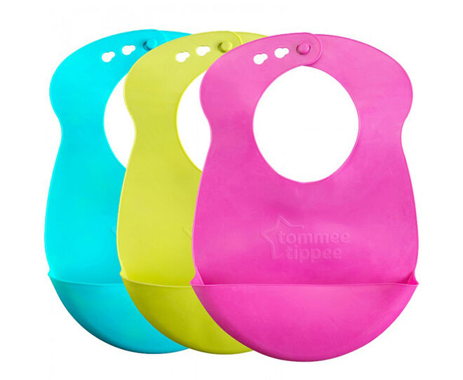 Tommee Tippee roll and go wipeable bibs