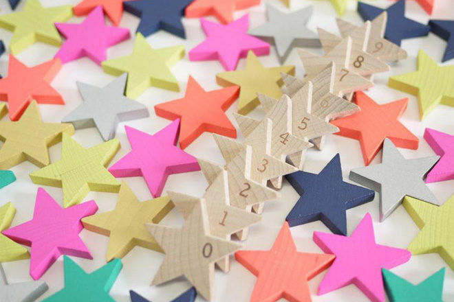 Wooden domino stars to fill advent calendar