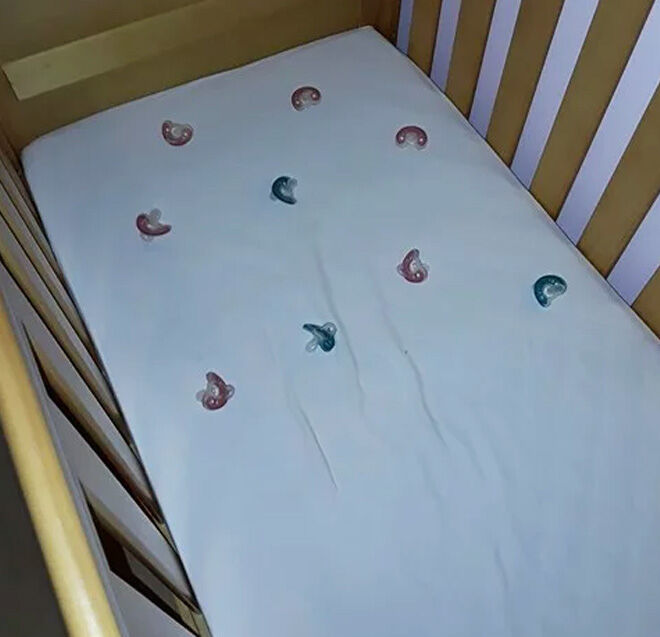 Dummy trick for waking babies