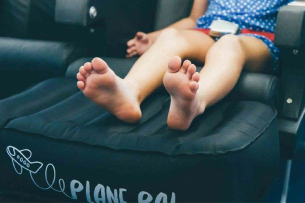 Plane Pal Inflatable Plane Pal review: inflatable travel bed