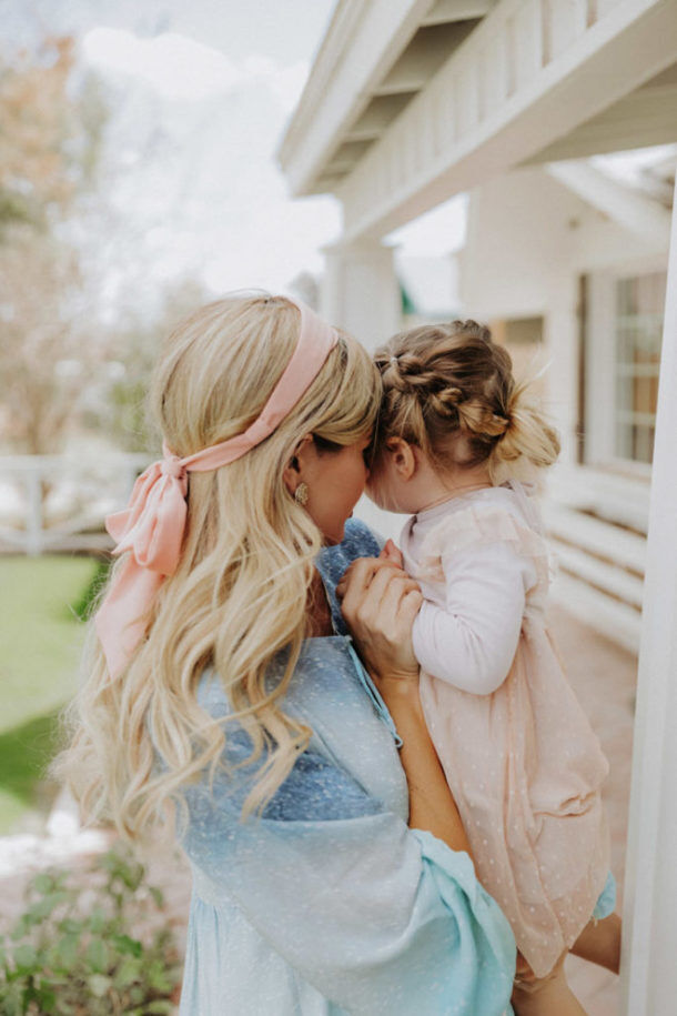 11 ways to hide postpartum hair loss and how to stop it