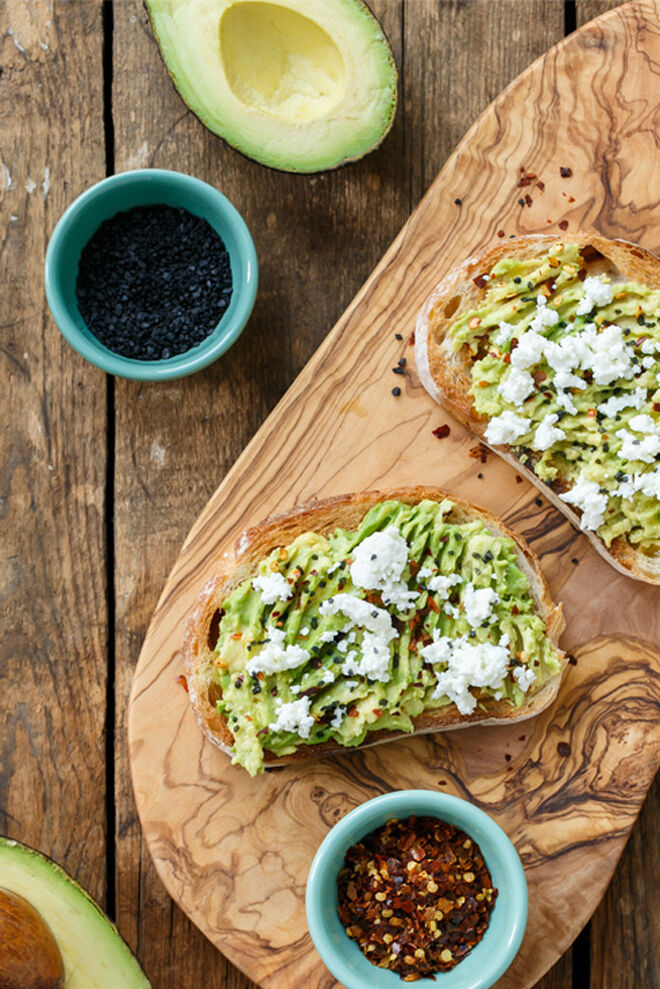 Gestational diabetes breakfast smashed avocado on toast recipe