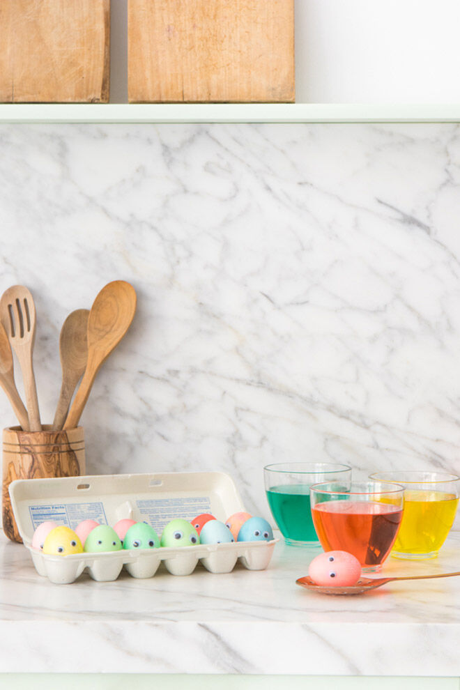 Easter Egg Decorating: googlie eyes