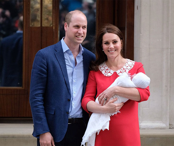 Kate Middleton and Prince William leave hospital with second son