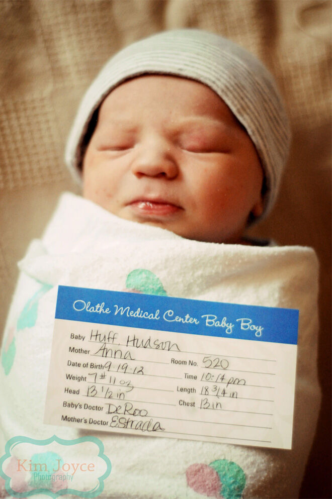 Birth announcement using birth card