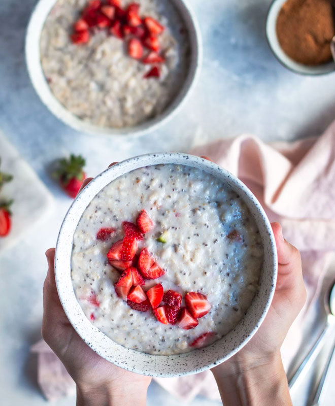 Strawberry and fig porridge