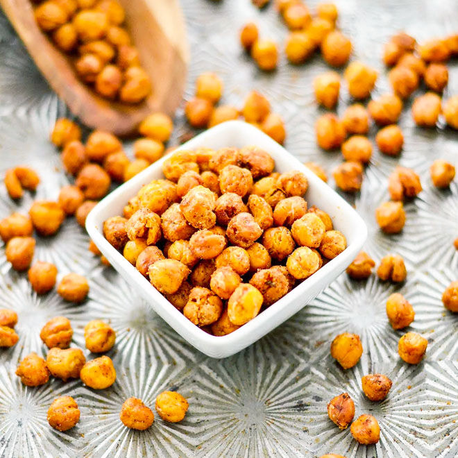 Crunchy roasted chickpeas