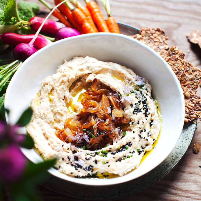 White lentil hummus