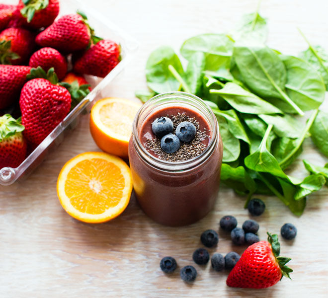 Spinach and berry smoothie