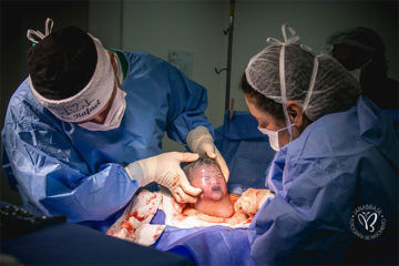 Birth Story: En Caul C-Section Birth Caught on Camera