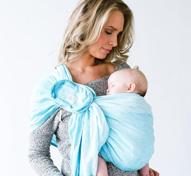 Breastfeeding using a ring sling