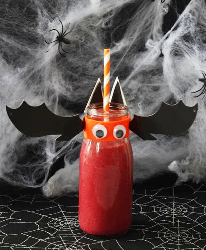 Bat blood smoothie, Halloween drink for kids