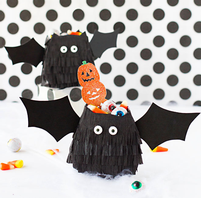 23 DIY Halloween Treat Bags To Scare the Kids