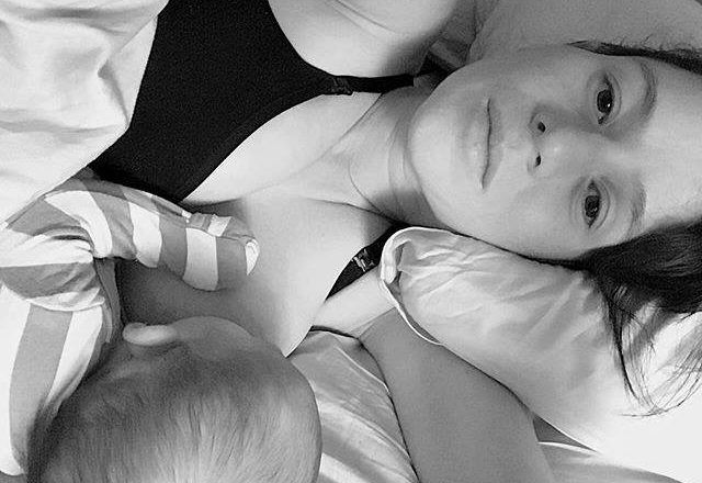 Yael Stone breastfeeding