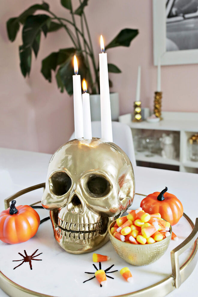 halloween decorations gold skull