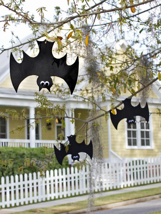 halloween decorations: hanging bats