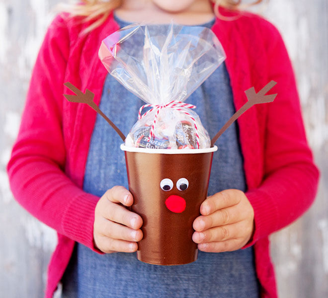 Simple Christmas treat cups