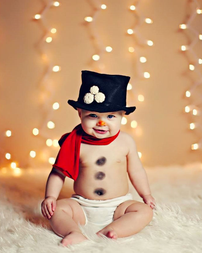 Cute baby Christmas photo idea, Frosty the Snowman