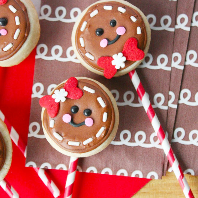 Ginger Christmas cookie pops