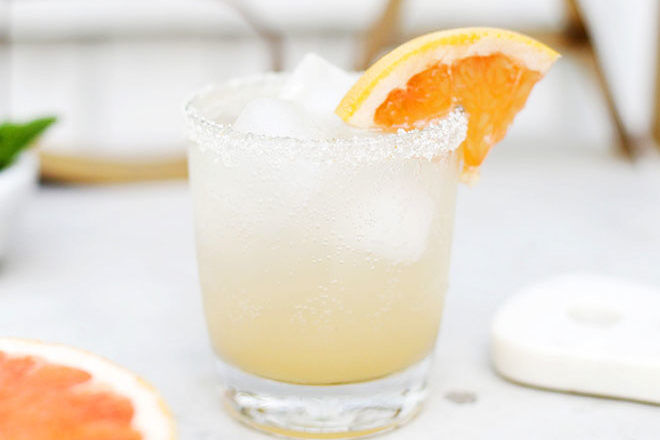 Grapefruit honey spritzer mocktail