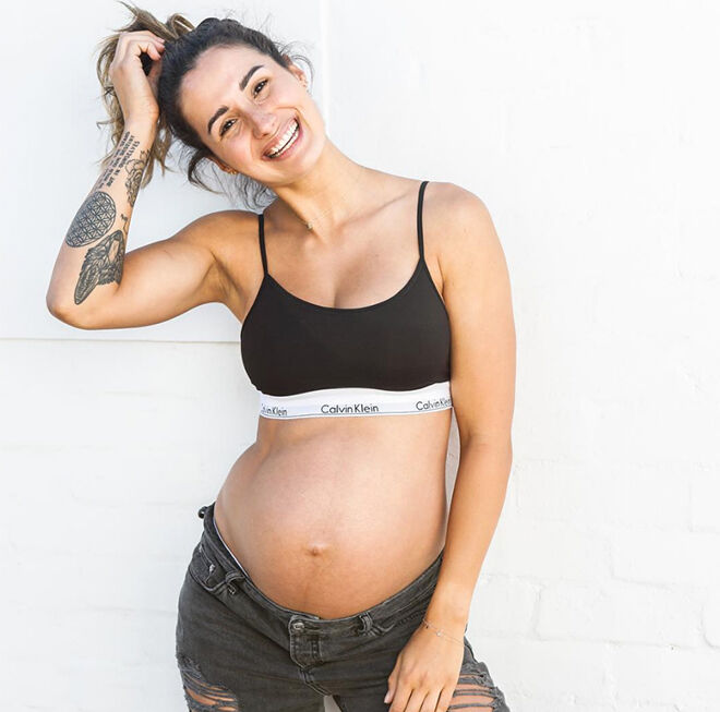 Sarah Boulazeris gives birth