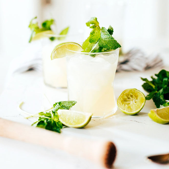 Mojito Spritz mocktail for New Years