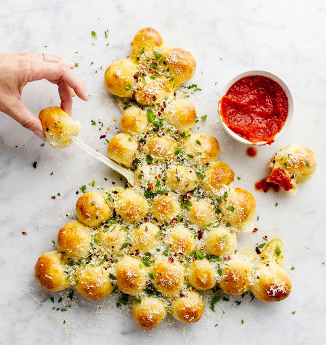 Pull-apart Christmas tree for Christmas dinner