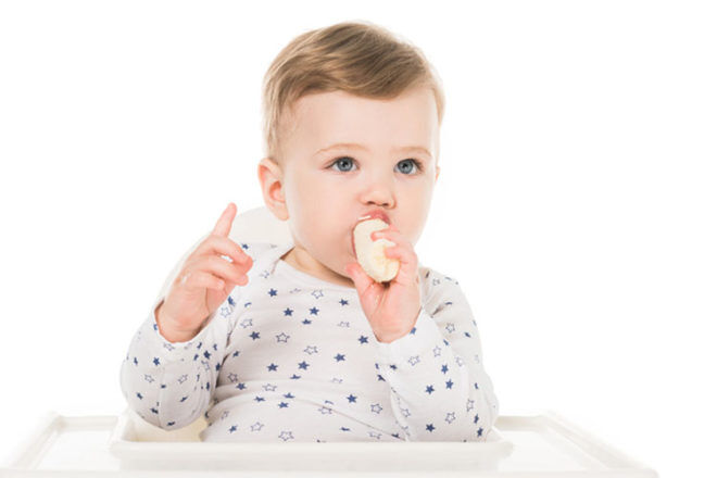 Baby finger food tip to help with slippery foods | Mum's Grapevine