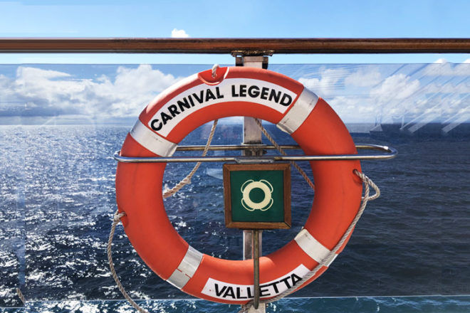 Review Carnival Legend Crusie